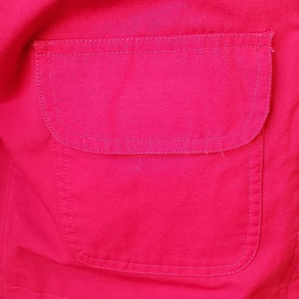 EDDIE‎ BOUER RED JACKET, plaid lining. LOTS OS POCKETS, SIze Small Petite.